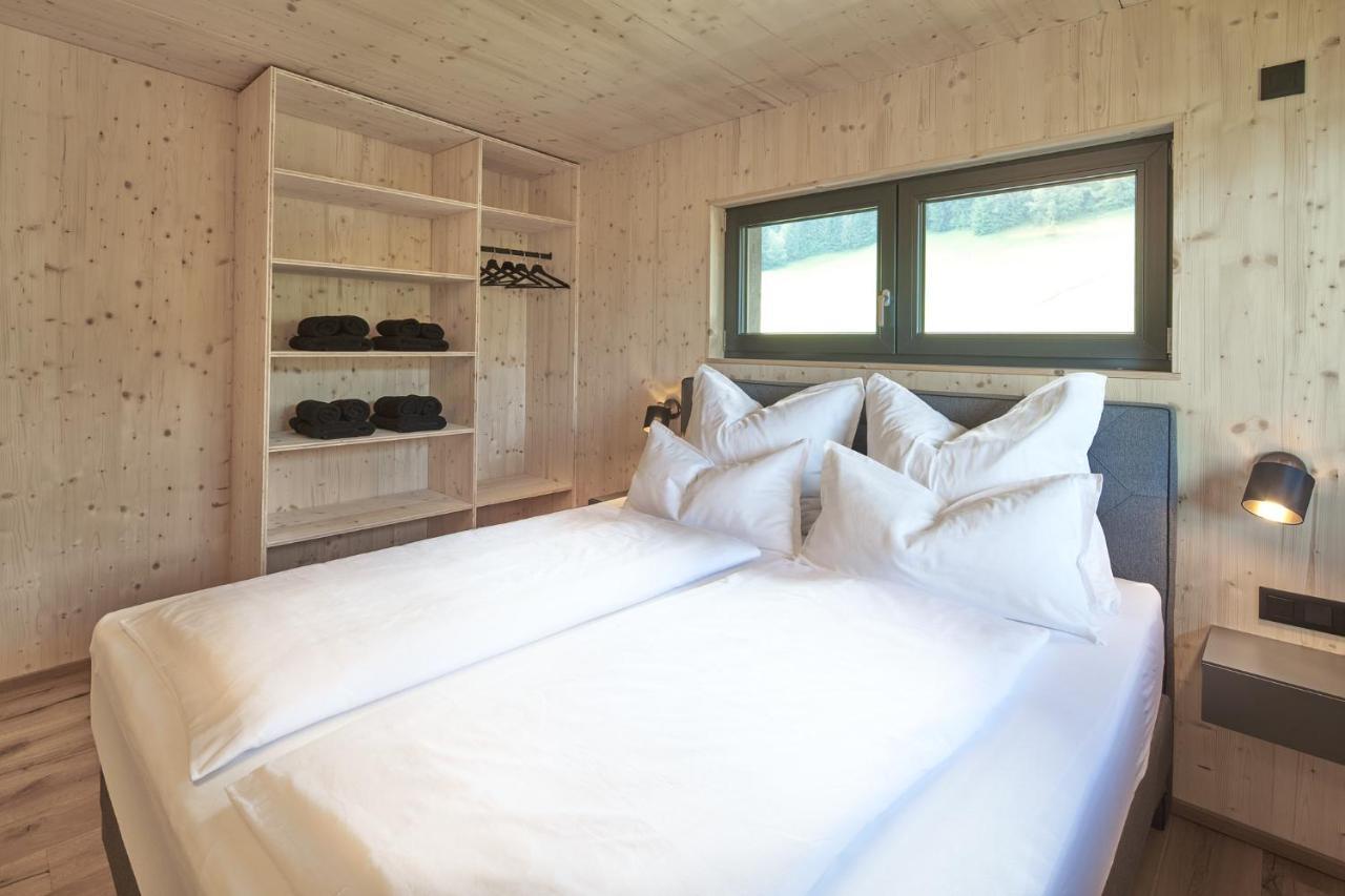 Black Forest Lodges - Gehobene Ferienwohnungen Mit Privatsaunas トゥルフェス エクステリア 写真