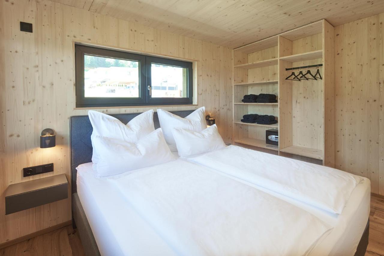 Black Forest Lodges - Gehobene Ferienwohnungen Mit Privatsaunas トゥルフェス エクステリア 写真